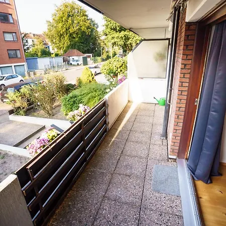 Immostay #3 - Mit Grossem Balkon, Parkplatz & Wlan- Naehe Zentrum * Bremen